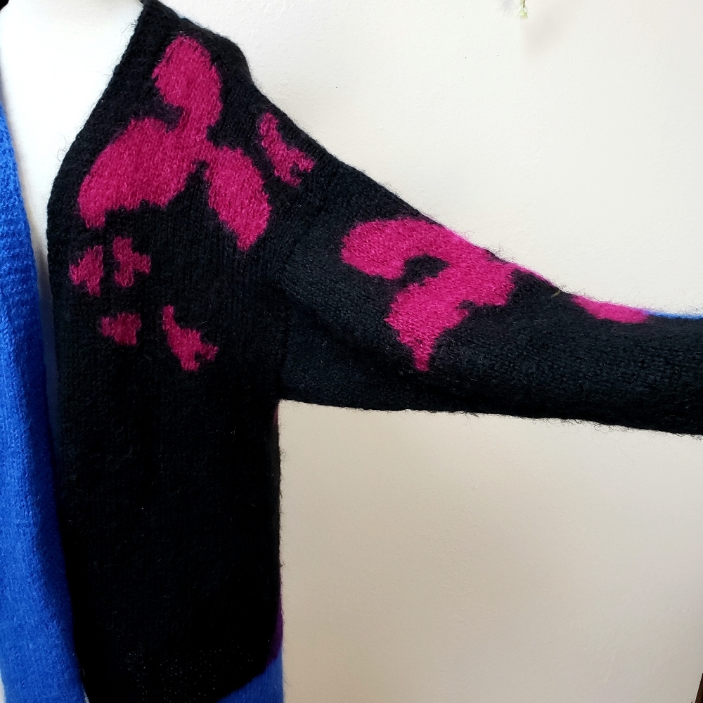 Designer Sweater - Picture 4 of 8